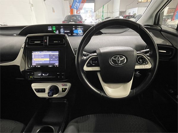 2018 Toyota Prius Enterprise New Lynn image 27064