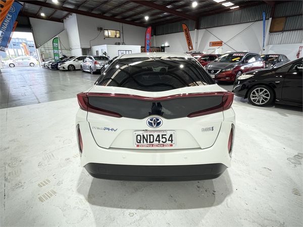 2018 Toyota Prius Enterprise New Lynn image 27384