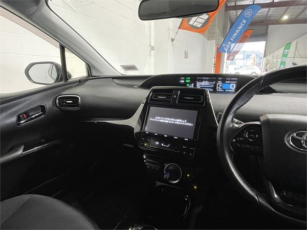 2018 Toyota Prius Enterprise New Lynn image 27382