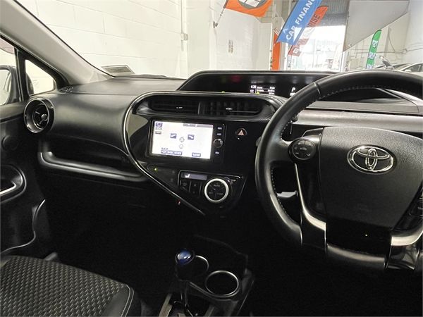 2018 Toyota Aqua Enterprise New Lynn image 29158