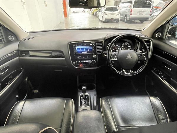 2016 Mitsubishi Outlander Enterprise New Lynn image 36115