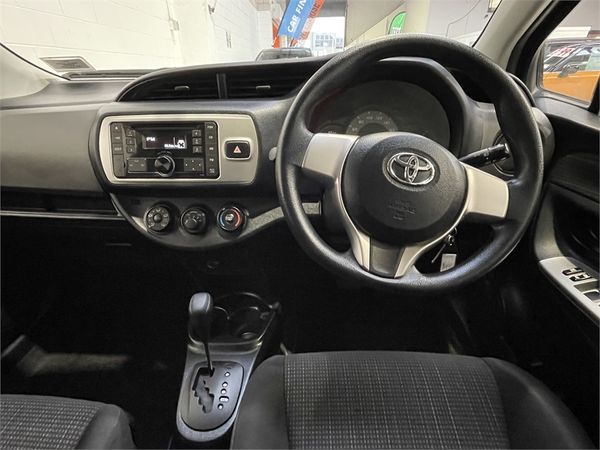 2015 Toyota Vitz Enterprise New Lynn image 37052