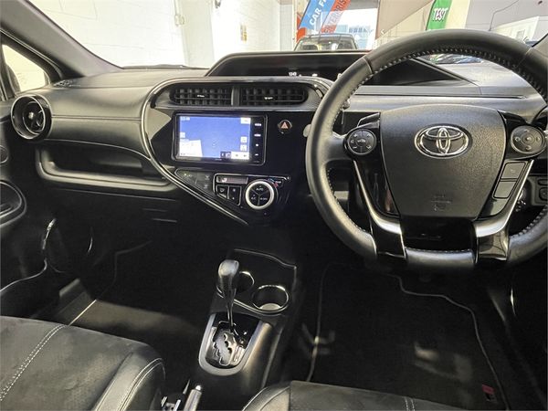 2017 Toyota Aqua Enterprise New Lynn image 105971