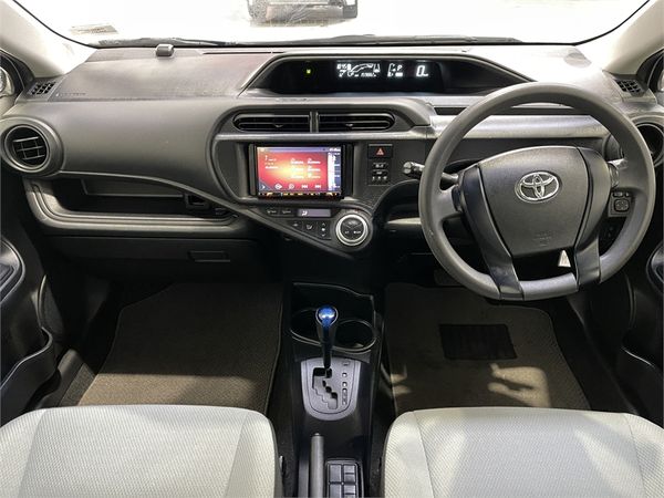 2017 Toyota Aqua Enterprise New Lynn image 113527