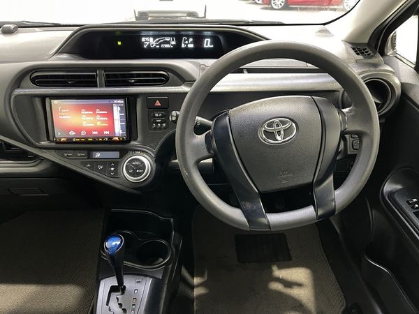 2017 Toyota Aqua Enterprise New Lynn image 113528