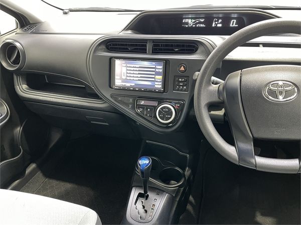 2019 Toyota Aqua Enterprise New Lynn image 163122