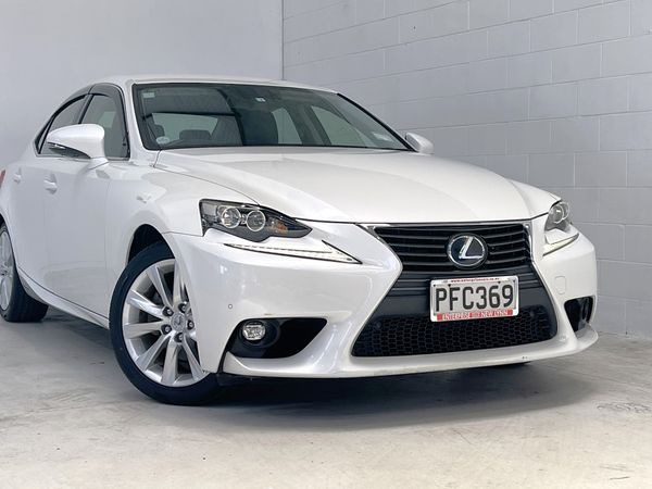 2014 Lexus IS 300H Enterprise New Lynn image 180740