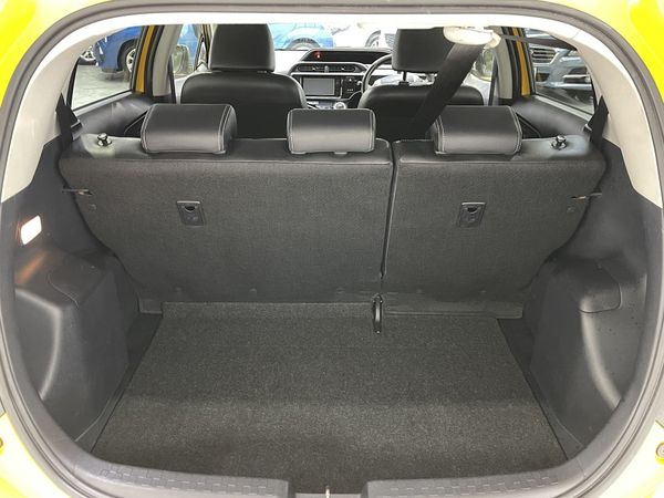 2014 Toyota Aqua Enterprise New Lynn image 214008