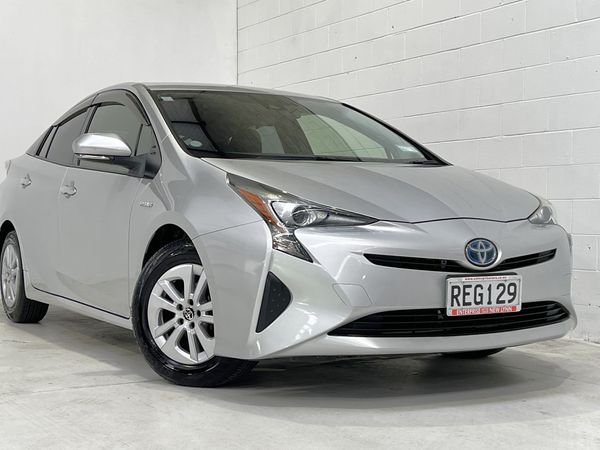 2017 Toyota Prius Enterprise New Lynn image 220695