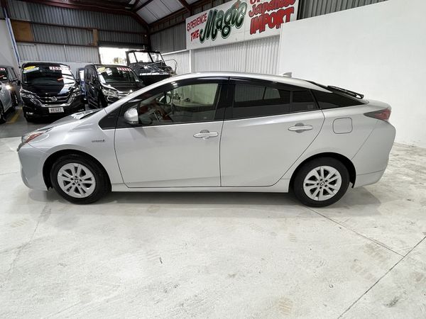 2017 Toyota Prius Enterprise New Lynn image 225896