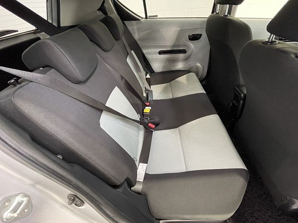 2012 Toyota Aqua Enterprise New Lynn image 238107