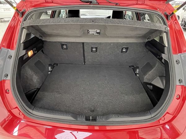 2016 Toyota Auris Enterprise New Lynn image 242302
