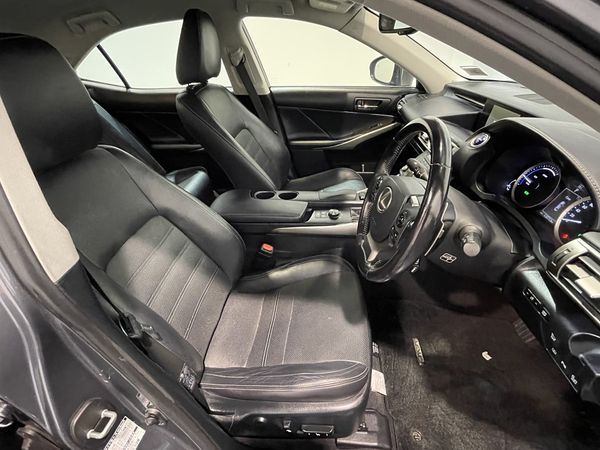 2015 Lexus IS 300H Enterprise New Lynn image 273860