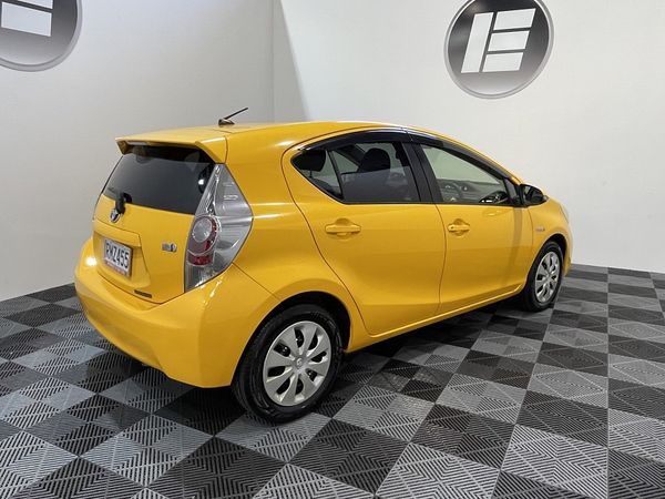 2012 Toyota Aqua Enterprise New Lynn image 293981