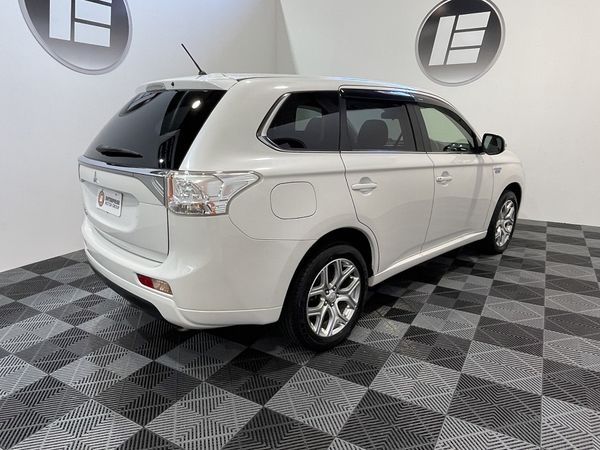 2013 Mitsubishi Outlander Enterprise New Lynn image 294967