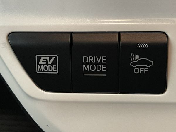 2018 Toyota Prius Enterprise New Lynn image 307292