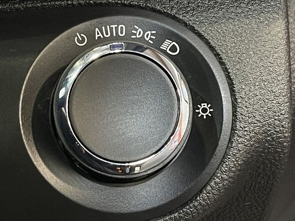 2016 Holden Commodore Enterprise New Lynn image 302336