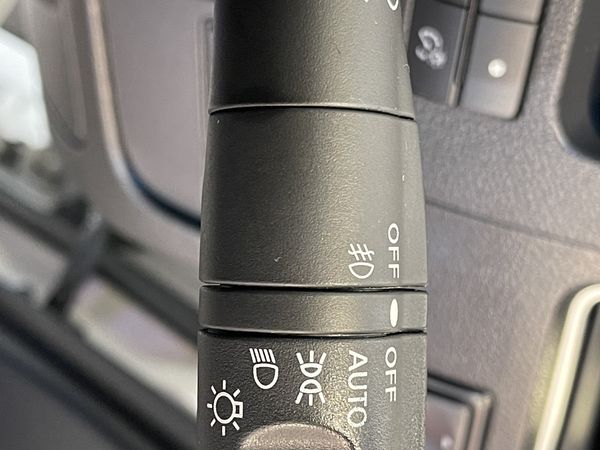 2015 Nissan Serena Enterprise New Lynn image 319905