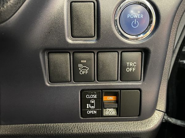 2015 Toyota Voxy Enterprise New Lynn image 318308