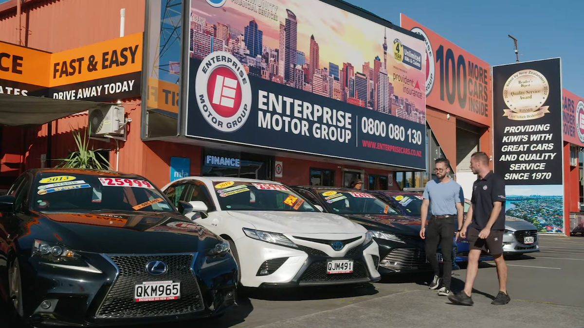 What to consider when buying a 2nd hand car article image