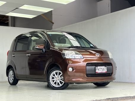 2012 Toyota Porte Enterprise Manukau