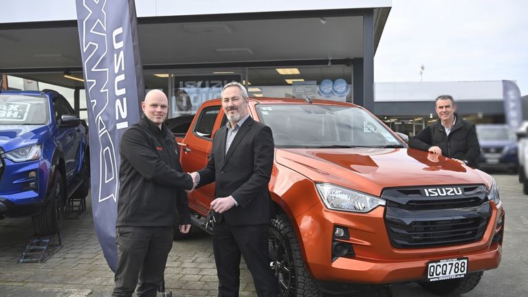 Gizzy local wins Isuzu ute giveaway at Fieldays 2023