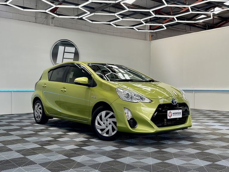 Toyota Aqua 2015 Test Drive Form