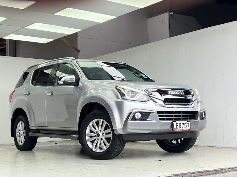 Isuzu MU-X 2017 Test Drive Form
