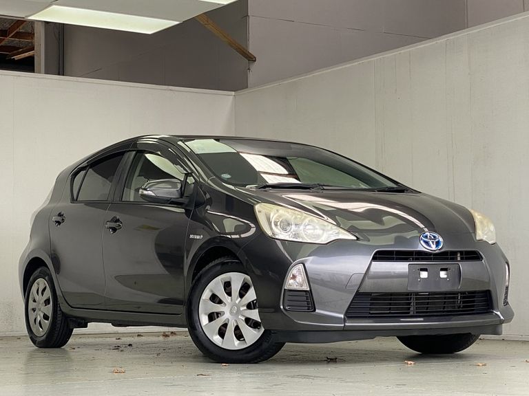 Toyota Aqua 2012 Test Drive Form