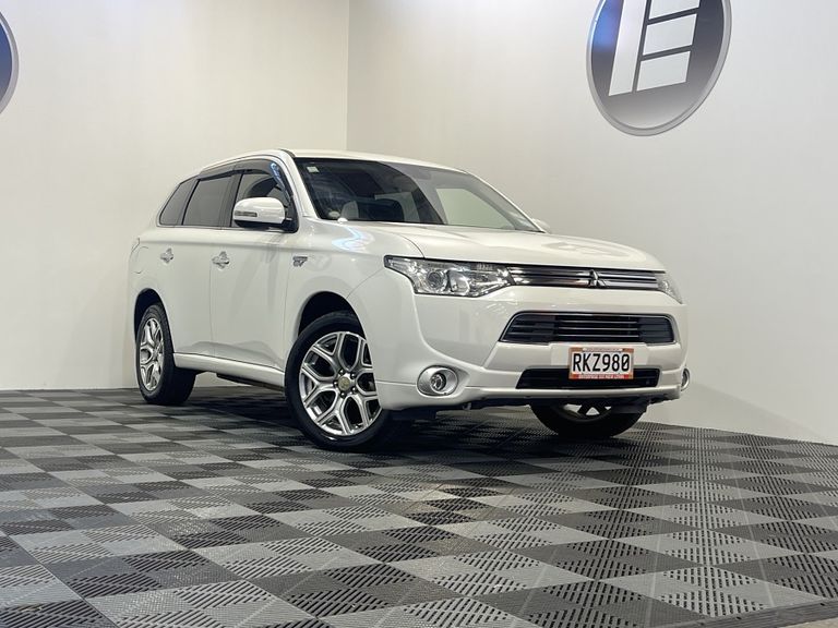 Mitsubishi Outlander 2013 Test Drive Form