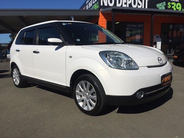 Mazda verisa 2008