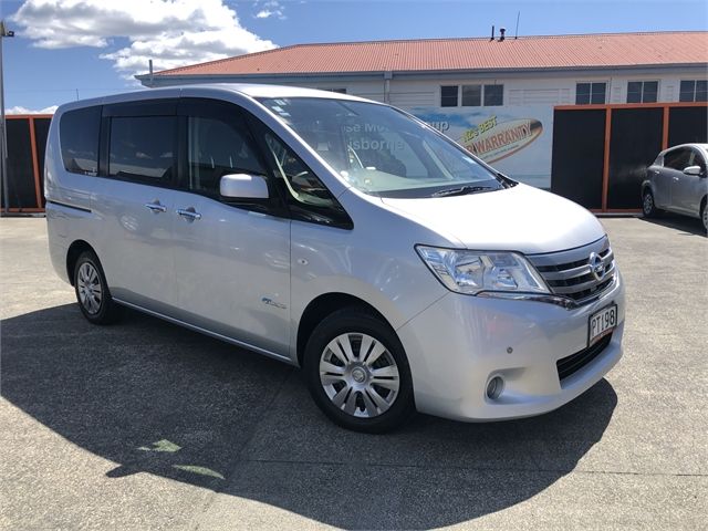 Nissan serena с 27