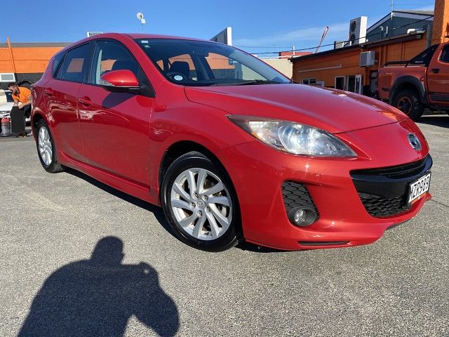Mazda axela 2012