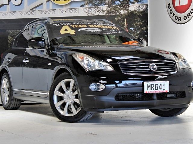 2011 nissan skyline