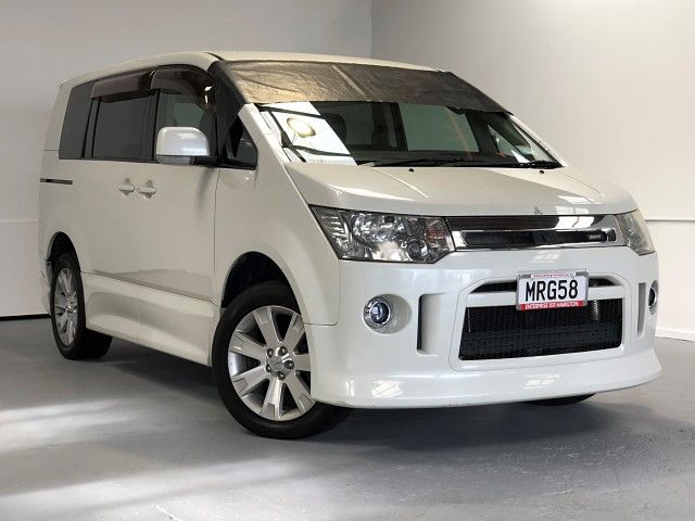 Delica mitsubishi 2008