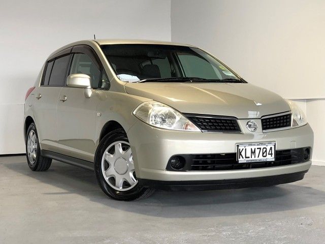 Nissan tiida 2005