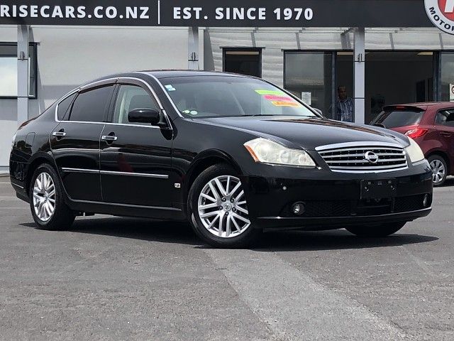 Nissan fuga 2004