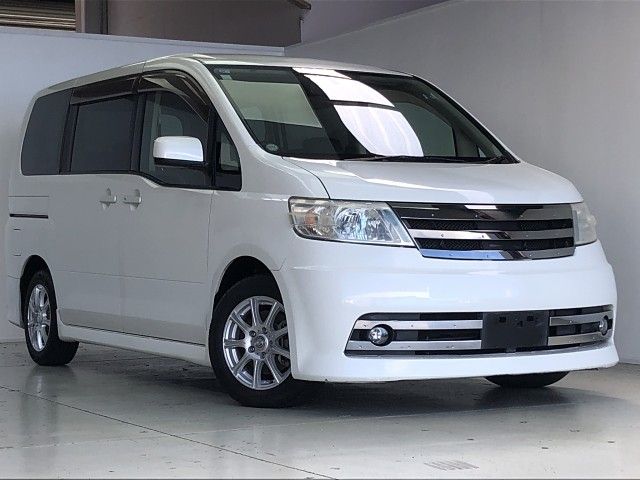 Nissan serena 2007