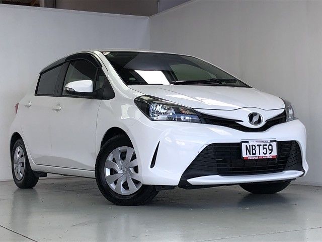 Toyota vitz 2015