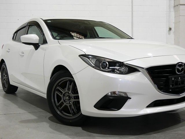 Mazda axela 2015
