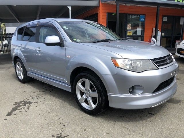 Mitsubishi outlander 2006 года