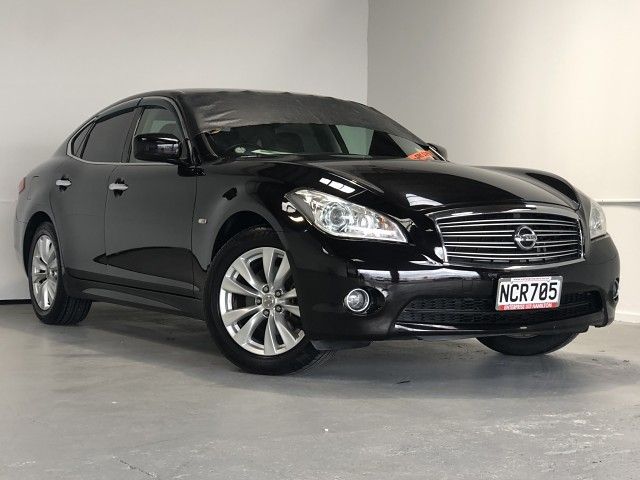 Nissan fuga 2011