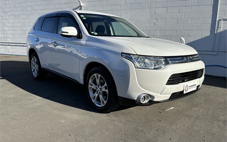 2012 Mitsubishi Outlander  Test Drive Form