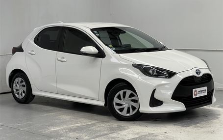 2020 Toyota Yaris HYBRID NEW SHAPE Test Drive Form