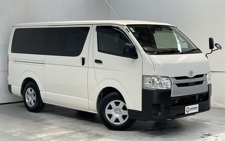 2019 Toyota Hiace VAN LONG DIESEL Test Drive Form