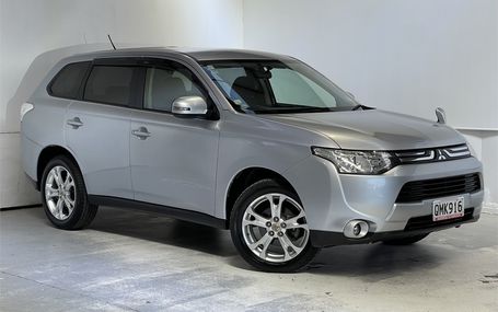 2012 Mitsubishi Outlander 20G 7 SEATER Test Drive Form