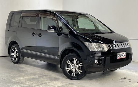 2010 Mitsubishi Delica EXCEED 2 7 SEATER Test Drive Form
