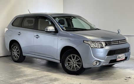 2014 Mitsubishi Outlander PHEV FUEL SAVER Test Drive Form