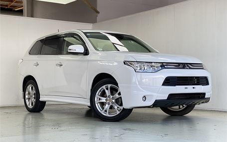 2012 Mitsubishi Outlander 7*SEATER 4WD WITH 18``ALLOYS Test Drive Form