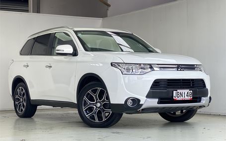 2015 Mitsubishi Outlander VRX 2.4P/4WD/CVT/SW Test Drive Form